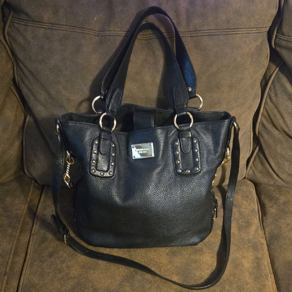 Michael Kors Big Valley Black Leather Tote w/Gold Hardware And Adjustable Strap